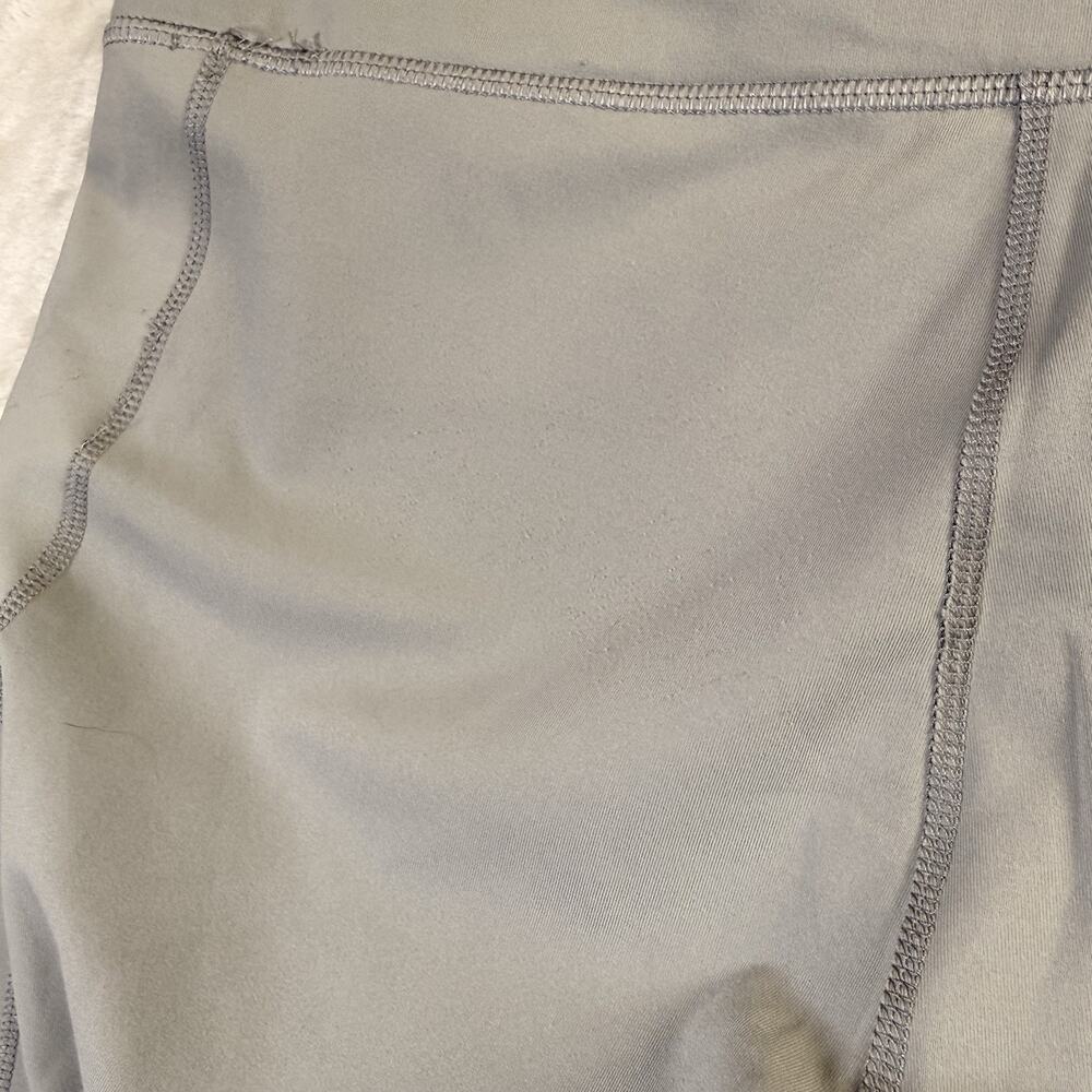 Women's Light Gray Activewear Leggings with Black Knee Panels - Picture 13 of 16